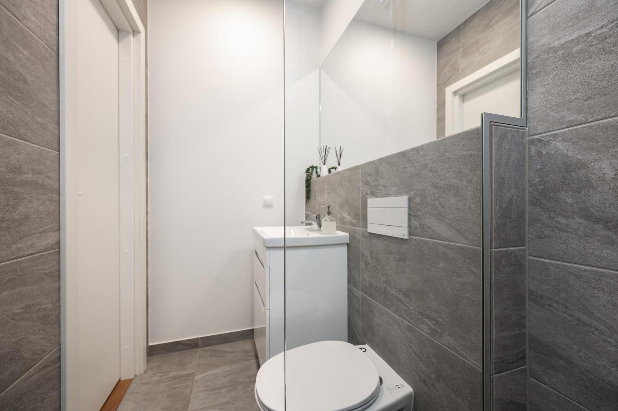 Hilltop Apartments - Studio Rooms In City Centre Talin Exterior foto